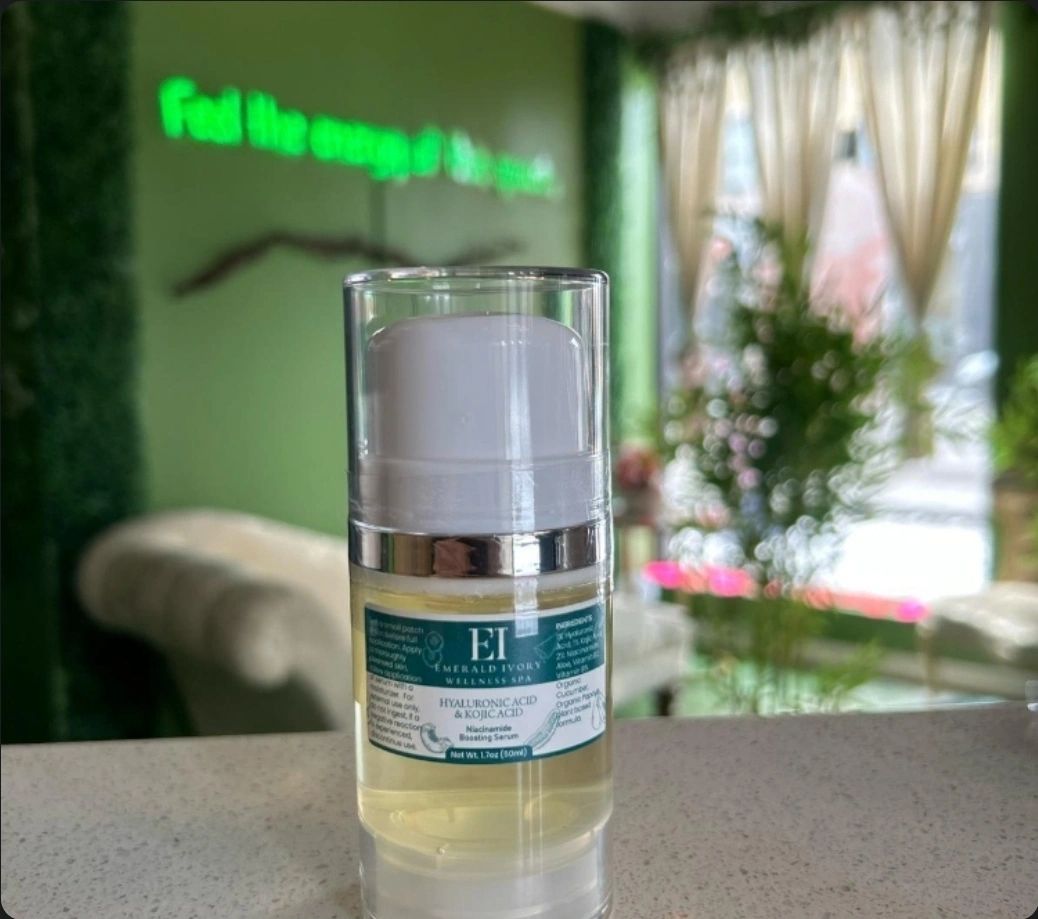 Hyaluronic Acid & Kojic Acid Niacinamide Boosting Serum